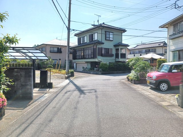 東松山市旗立台 土地90坪のその他|前面道路：北側幅員約6m公道に約8m接す