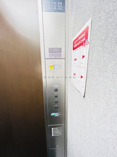 【セキュリティ】 | S-RESIDENCE琴似4条 | エレベーターは触れずに操作可能なボタン式
