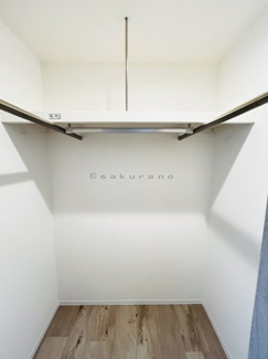 【収納】 | S-RESIDENCE琴似4条 | 大切な衣類を収納できる大型ウォークインクローゼット