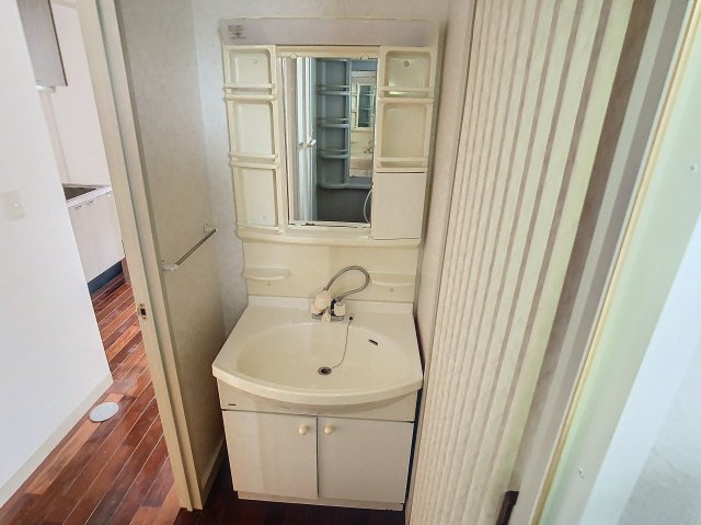 7コーポⅢの独立洗面台