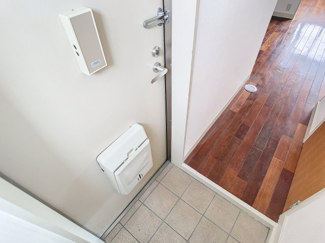 7コーポⅢの玄関