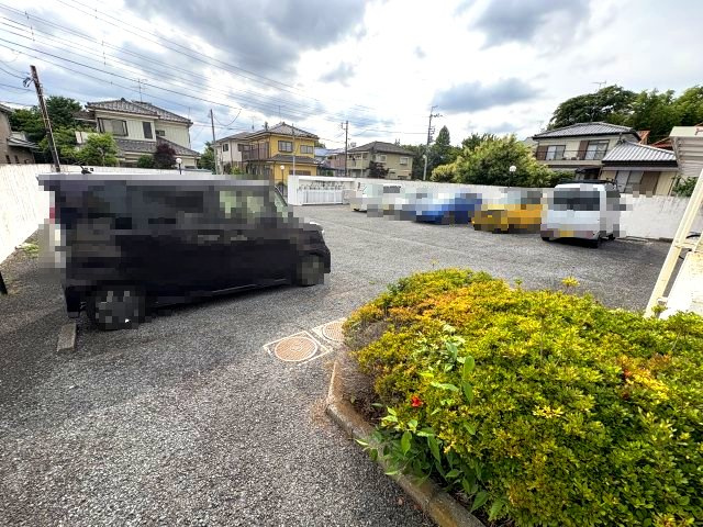 ノアハウスの駐車場|駐車場に車を止められます