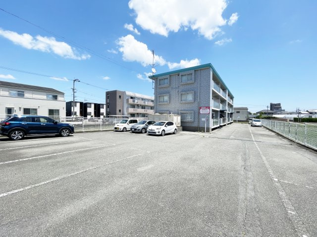 ステラⅠの駐車場