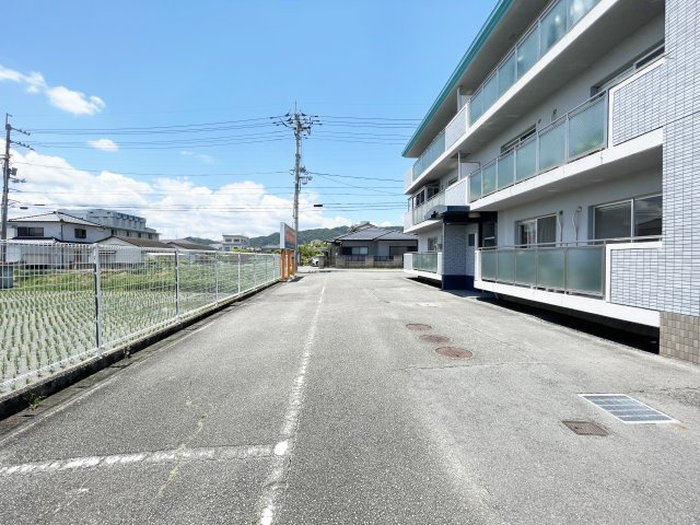 ステラⅠの駐車場