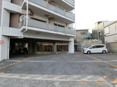【駐車場】 | メゾン摂津