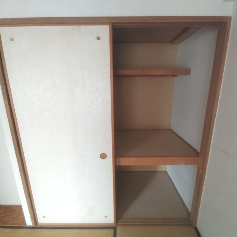ティアラ高砂ハイツの収納