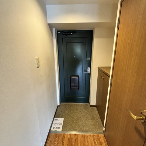 ティアラ高砂ハイツの玄関
