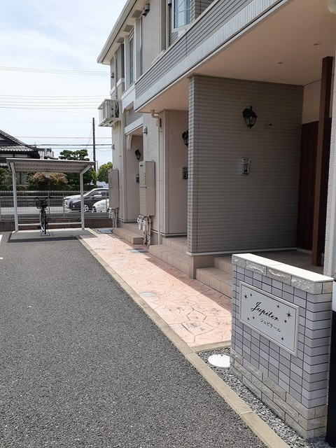ジュピテールの駐車場|エントランスです