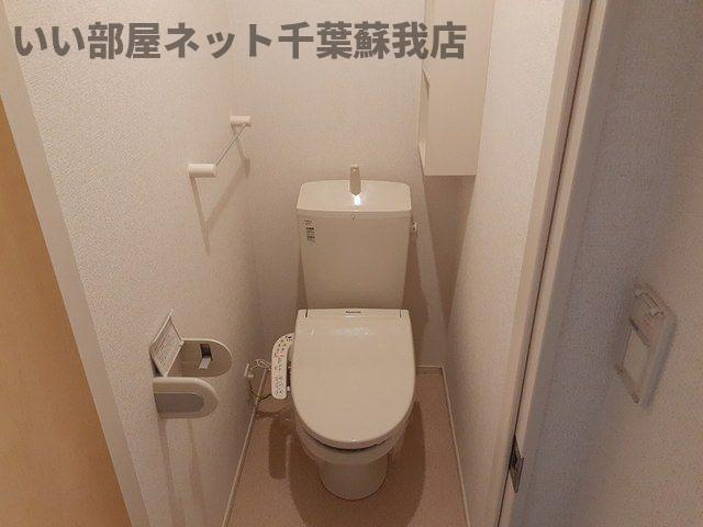 ジュピテールのトイレ|脱衣スペースもあります