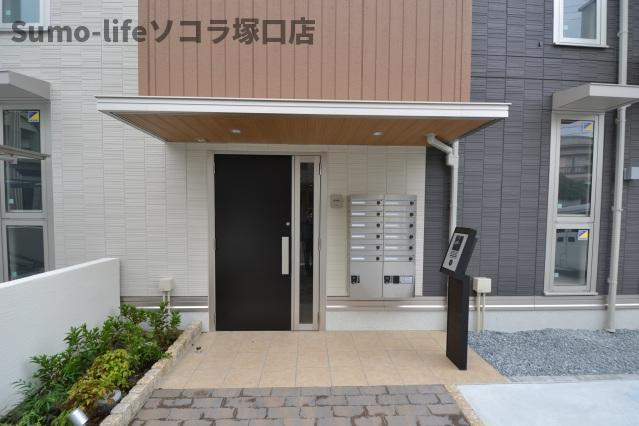 D-room南塚口のエントランス