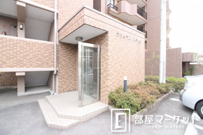 【エントランス】 | ラヴィアン八千代