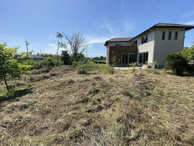山武郡九十九里町粟生　中古戸建の庭|二世帯住宅６LDK 敷地約306坪 リビング約33帖 積水ハウス『シャーウッド』ワイドバルコニー