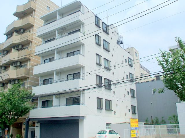 ハイツ水神の外観