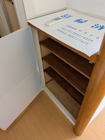 ハイツ水神の玄関