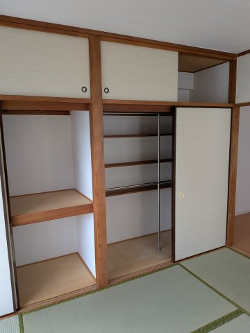 ハイツ水神の収納