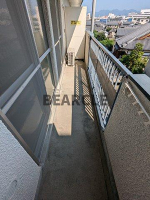 【バルコニー】 | レフィナード京都西大路 | 開放的で明るい空間を演出してくれるバルコニーです