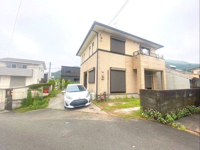 糟屋郡久山町大字猪野　中古戸建の外観|土地面積約196.40平米（約59.4坪）、建物面積約108平米（約32.67坪）