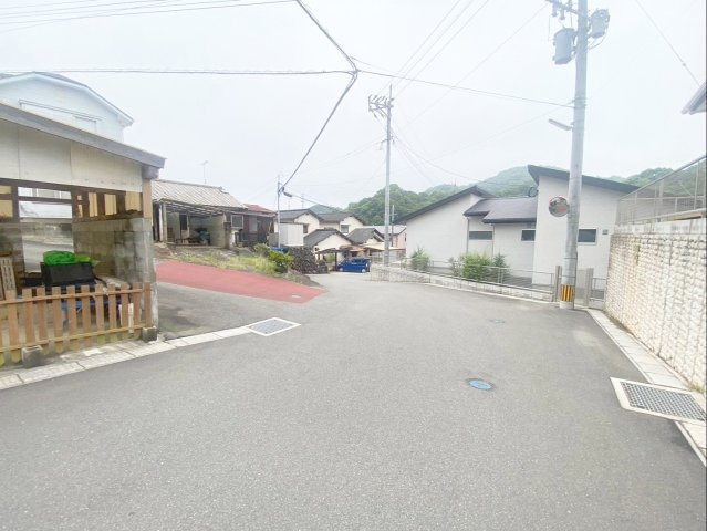 糟屋郡久山町大字猪野　中古戸建の前面道路含む現地写真|前面道路含む現地写真です