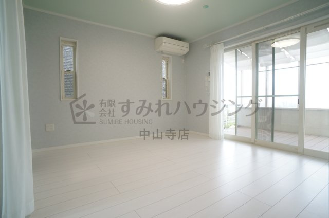 中筋山手７丁目戸建の寝室