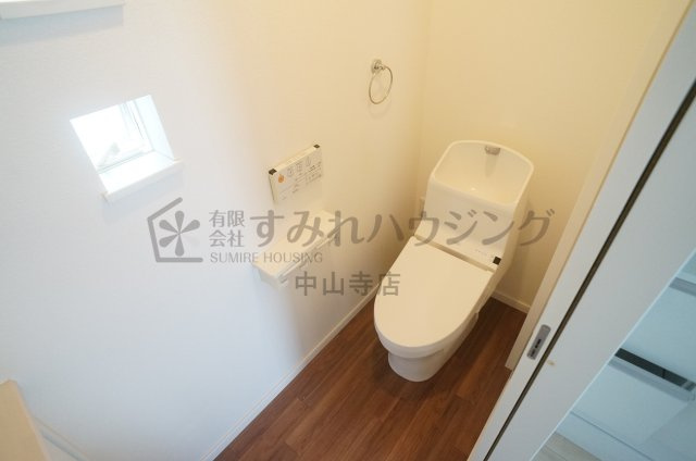 中筋山手７丁目戸建のトイレ