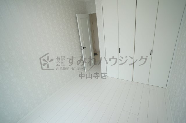 中筋山手７丁目戸建の洋室