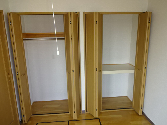 ネオクオーツ幸　弐番館の収納