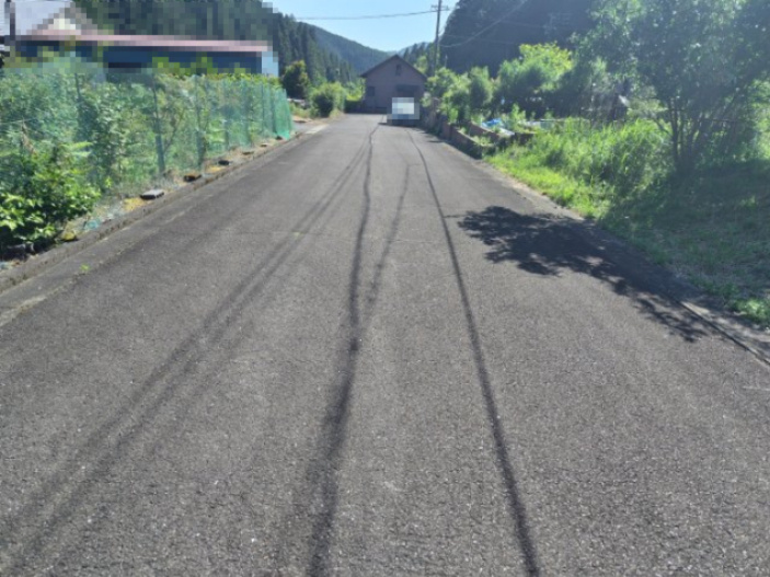 ６３４０６　本巣市木知原土地の前面道路含む現地写真