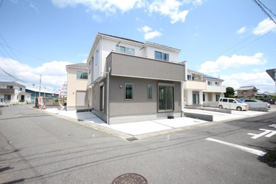 【前面道路含む現地写真】 | 三郷市彦野2930 | 前面道路含む現地写真です