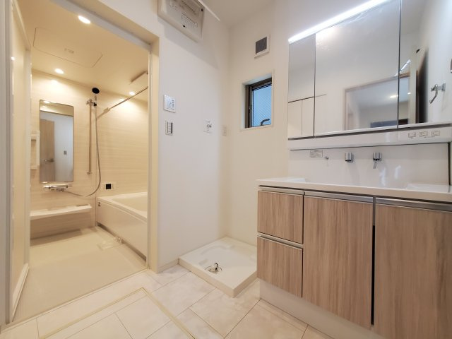 【その他】 | 練馬区土支田２丁目　新築戸建 | 施工工務店の同程度仕様、施工例写真です。早期ご成約の場合、外壁やフローリング等のカラーセレクトも承ります！