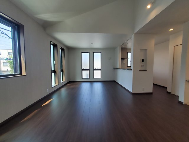 【その他】 | 練馬区土支田２丁目　新築戸建 | 施工工務店の同程度仕様、施工例写真です。早期ご成約の場合、外壁やフローリング等のカラーセレクトも承ります！