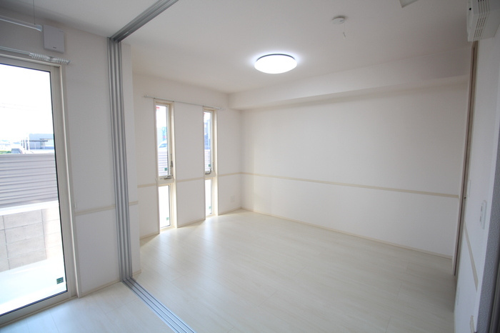 セレーノの洋室