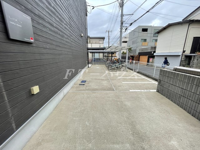 リブリ・マシェリの駐車場