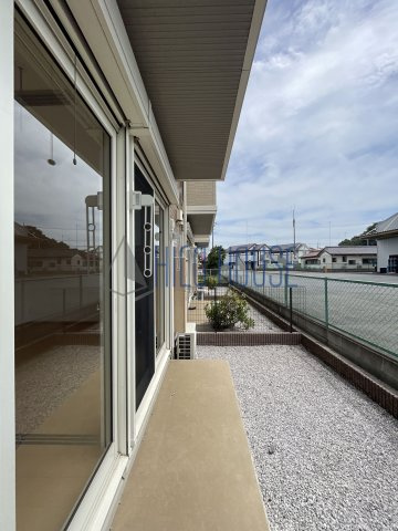 ルミエル Sのバルコニー