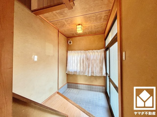 宇治市広野町寺山の玄関