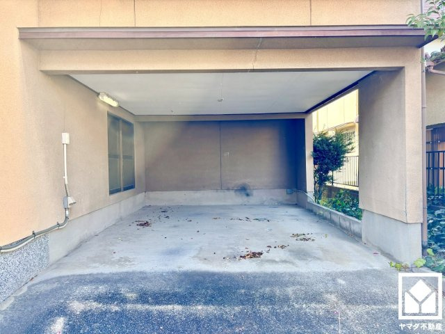 宇治市広野町寺山の駐車場
