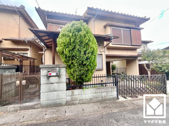 宇治市広野町寺山の外観