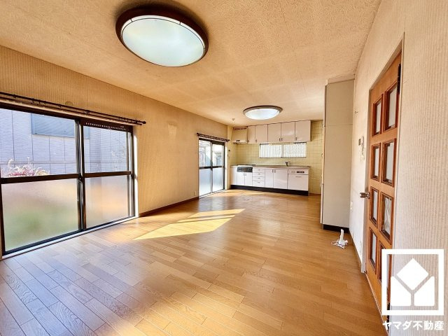 宇治市広野町寺山の居間・リビング