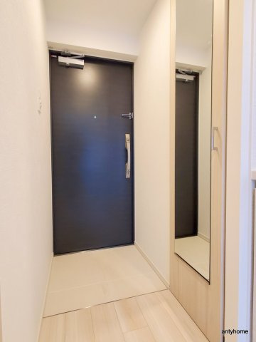 S-RESIDENCE江坂Lible　仲介手数料無料の玄関