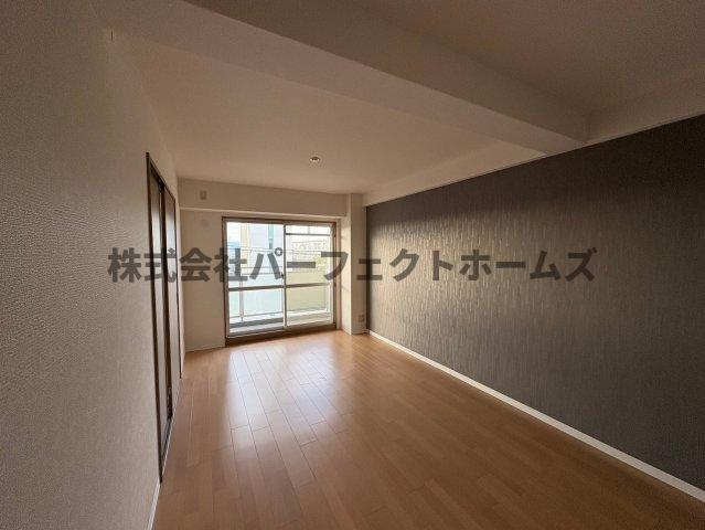 フロレスタ・ミオ山田池公園の居間・リビング|ゆったりとした居間です