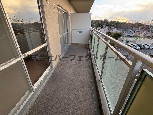 フロレスタ・ミオ山田池公園のバルコニー|バルコニーがあります