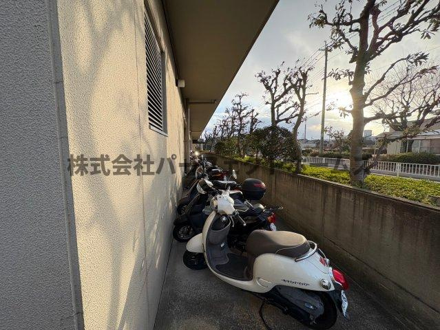 フロレスタ・ミオ山田池公園の駐輪場