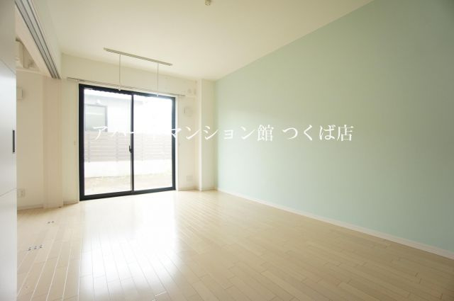 アムール二の宮の居間・リビング