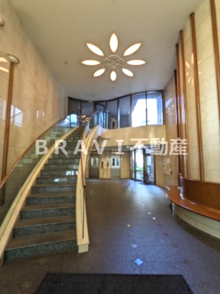 グランソレイユ日本橋　BRAVI不動産のロビー|【グランソレイユ日本橋】清潔なロビーです