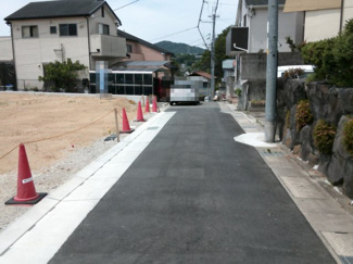 【前面道路含む現地写真】 | 川西市鼓が滝3丁目1号地　建築条件無土地