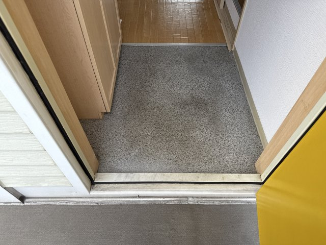 パレス苫編1番館の玄関