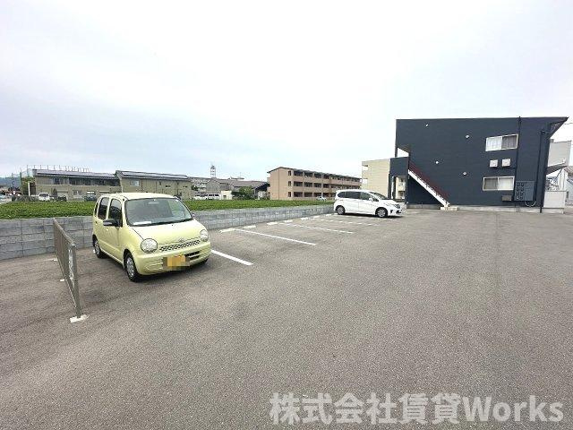 SEGURA笹木野Bの駐車場|駐車場があるので、車を買う予定の方も安心です