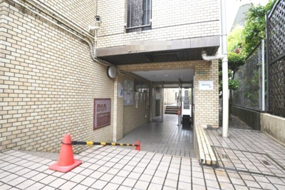 【エントランス】 | ダイアパレス氷川台　※6/15退去 | 毎日通るエントランスはこのようになっています