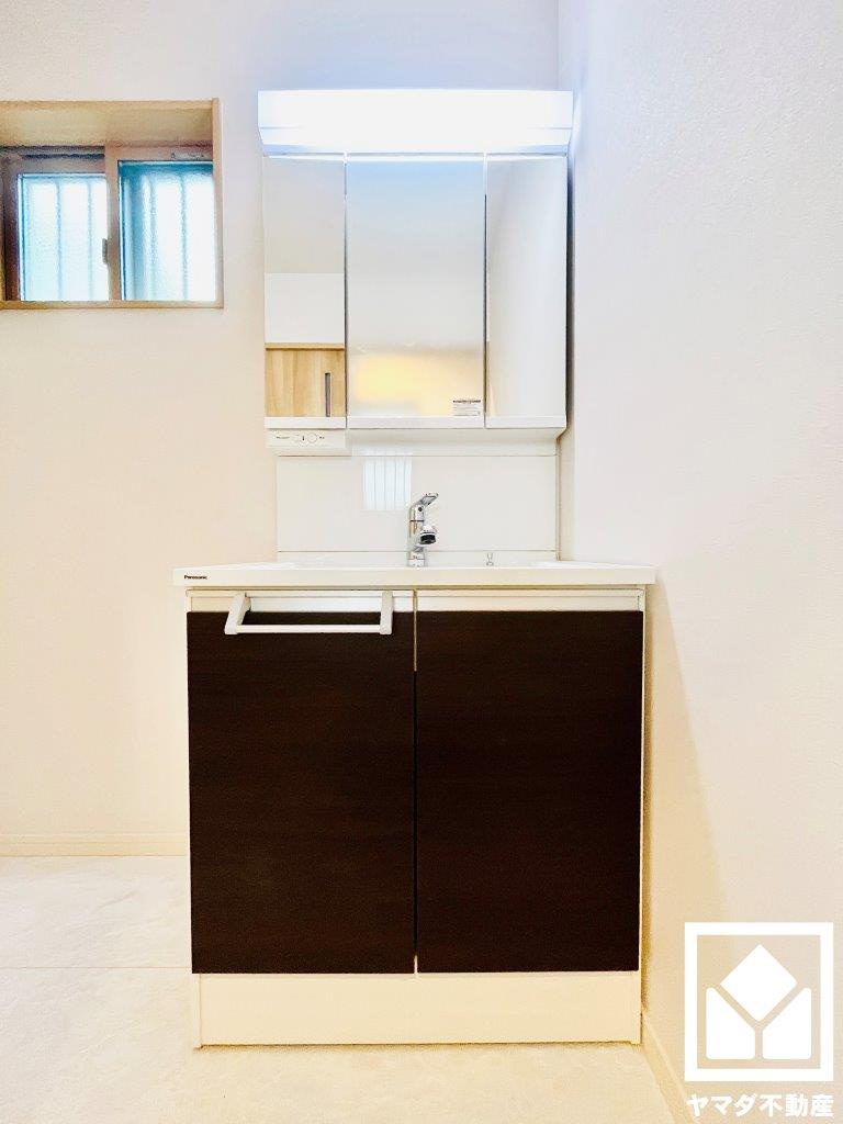 京田辺市三山木越前　４号地の独立洗面台