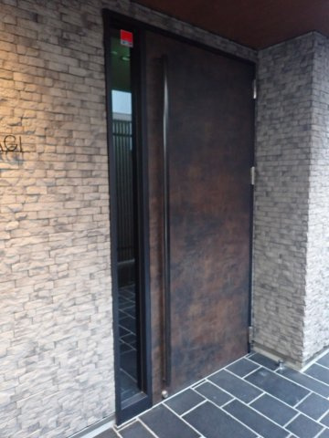 ラシーネテラス文京千駄木のエントランス