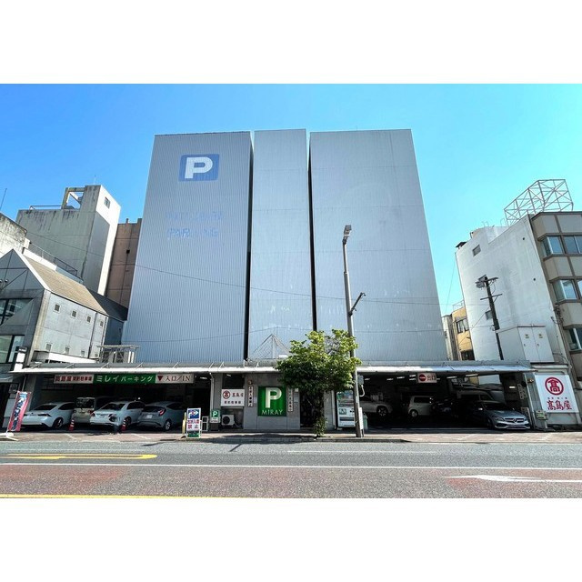 岐阜市徹明通３丁目の駐車場の外観